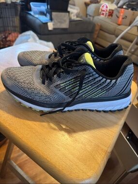 WHITIN Gray and Black Unisex Sneakers with Yellow Accent 43